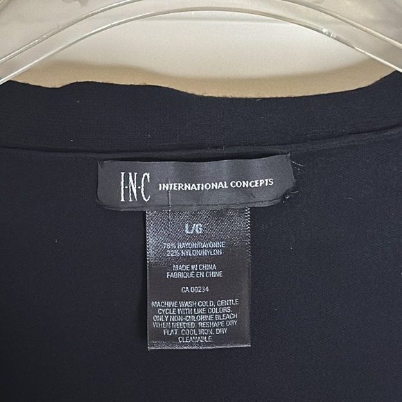 INC International Concepts Black Cropped Sweater Size L - Picture 2 of 4